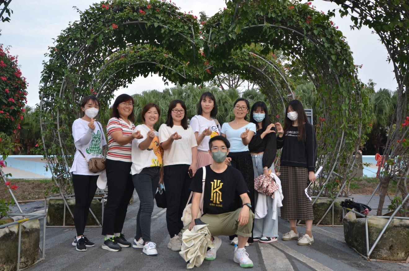快猫成人网站新能源西江花海團建